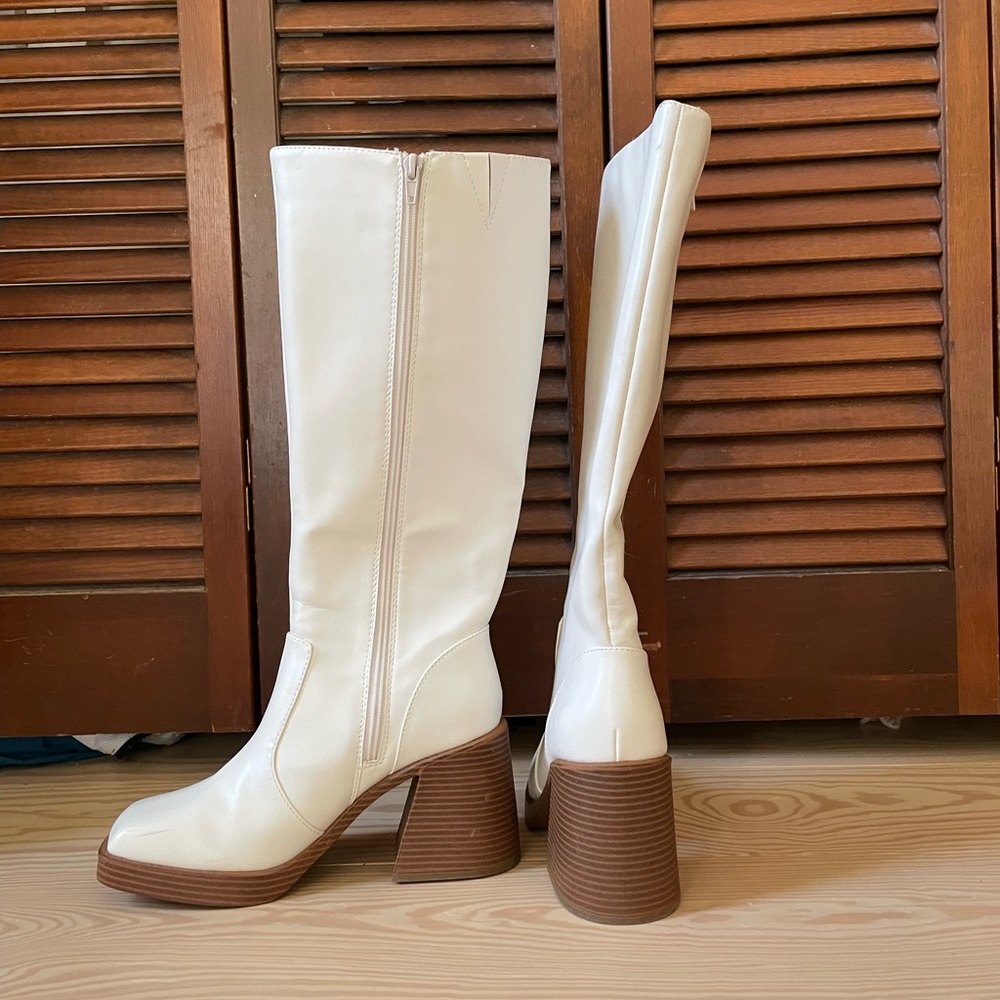 H&M knee high heeled faux leather white boots brand new size 8